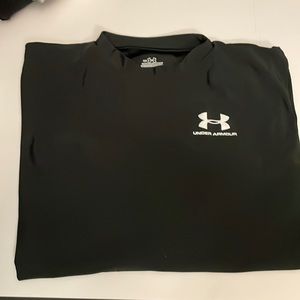 Under Armor moisture wick, Long Sleeve Tee, size M